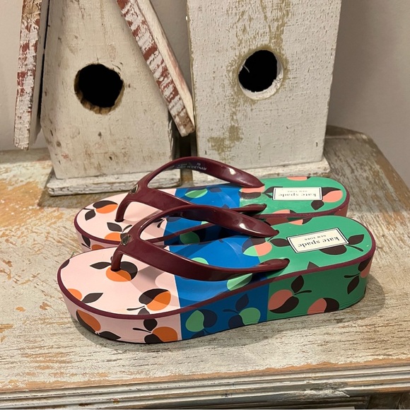Kate Spade Rio Platform Flip Flop Fruit Pattern Sandals Size 7 - Picture 2 of 9